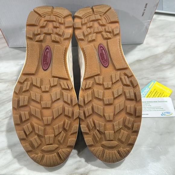 Baretraps,  New 7 MALINA SLIP-ON SNEAKER, Burgundy - Picture 7 of 7